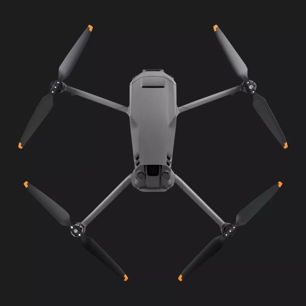 Квадрокоптер DJI Mavic 3 Classic with RC Remote 4ca1c605-4ed1-4af4-ac75-e280c624a355 фото