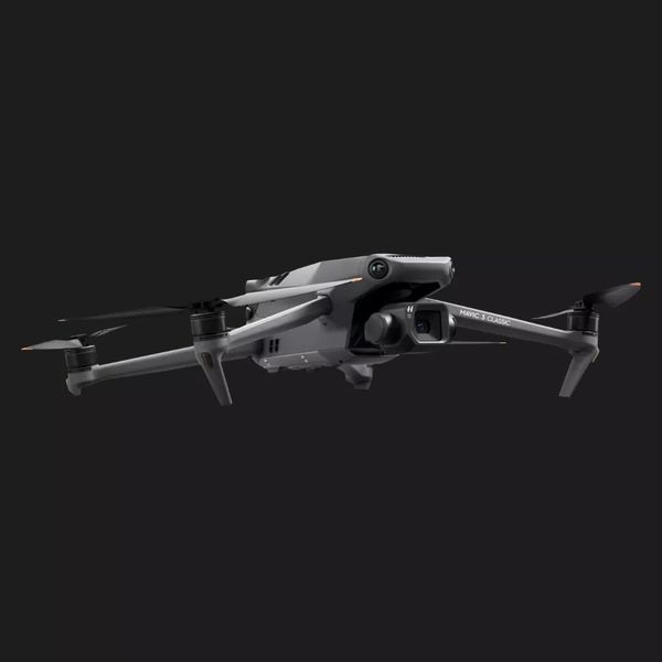 Квадрокоптер DJI Mavic 3 Classic with RC Remote 4ca1c605-4ed1-4af4-ac75-e280c624a355 фото