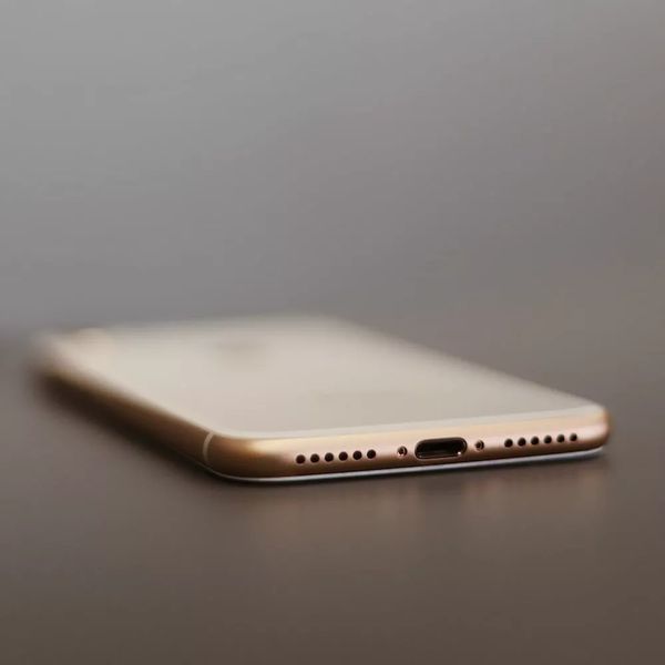 б/у iPhone 8 64GB (Gold) (Хороший стан, нова батарея) 758183ea-8cd7-4754-88ff-cafbbf57e7d7 фото