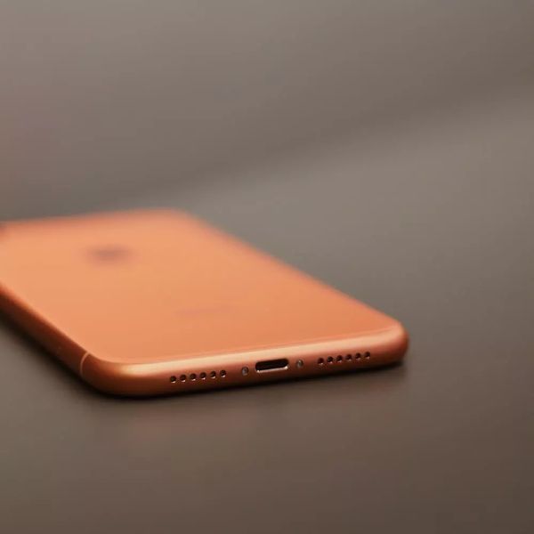 б/у iPhone XR 128GB (Coral) (Ідеальний стан, стандартна батарея) 0685494c-9053-4dc6-b7bf-d949fc86aa6f фото